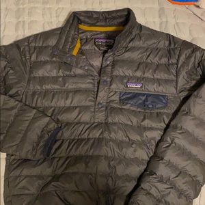 Patagonia Grey Puffer Windbreaker